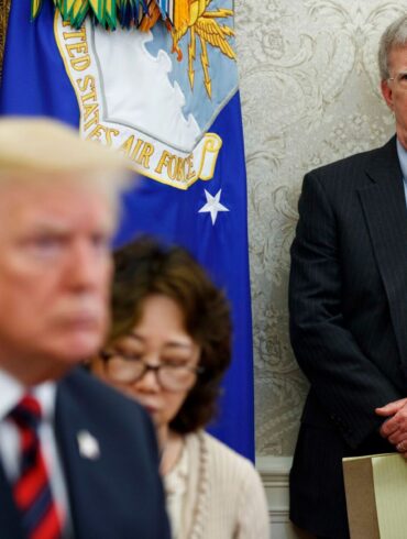 Der Trump-Kritiker Bolton ist angeklagt worden. (Archivbild)