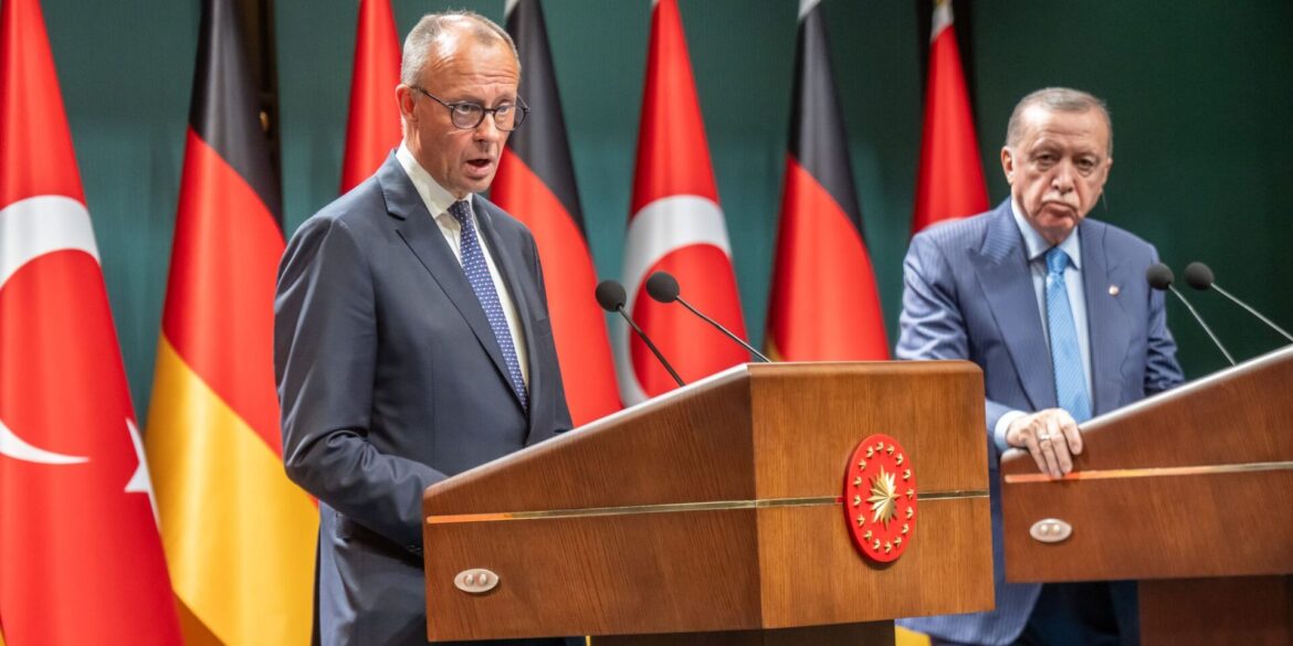 Bundeskanzler Merz bietet der Türkei eine Neubelebung der strategischen Partnerschaft an