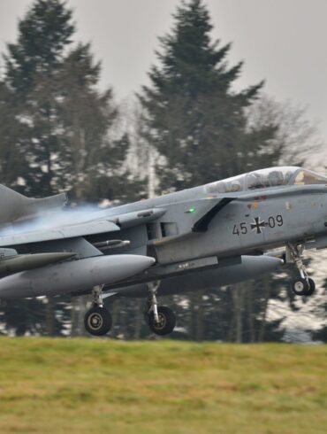 Deutschland hat für die Übung unter anderem drei Tornados angemeldet. (Archivbild)