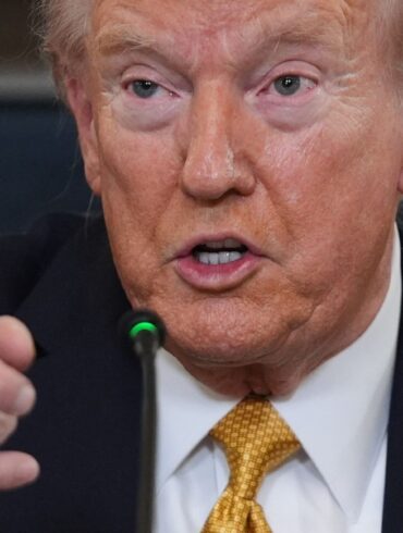 US-Präsident Trump hat die Handelsgespräche mit Kanada für beendet erklärt.