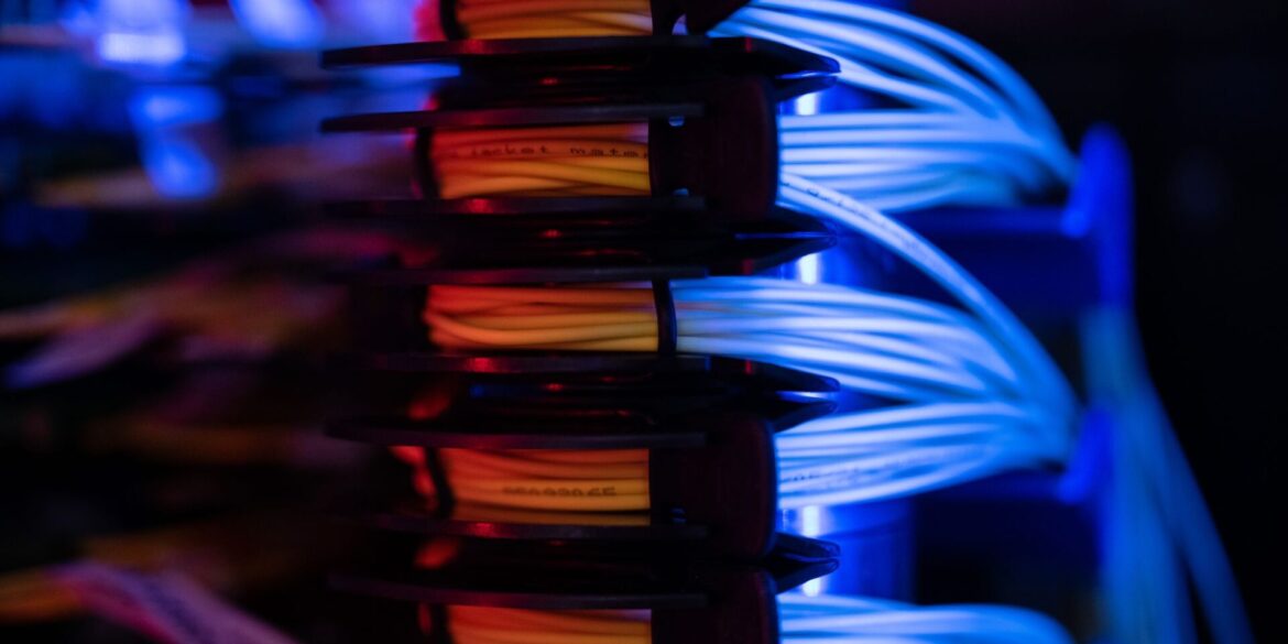 Prorussische Hacker haben nach einem Bericht der «Süddeutschen Zeitung» die Webseite des Deutschen Vergabeportals in die Knie gezwungen. (Symbolbild)