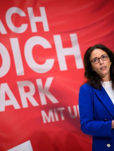 «Pushen ein Mini-Problem zu einem Mega-Thema hoch»: Gewerkschafterin Fahimi hält die Debatte ums Bürgergeld für absurd. (Archivbild)