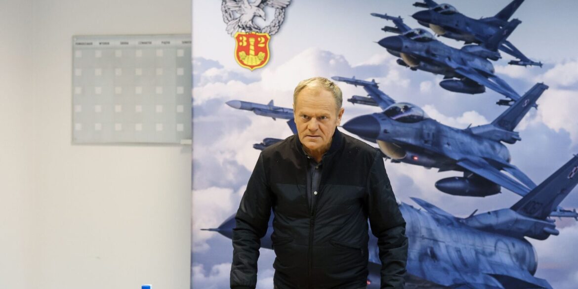 Polens Regierungschef Donald Tusk gab bekannt, dass der Geheimdienst acht mutmaßliche Saboteure gefasst hat. (Archivbild)