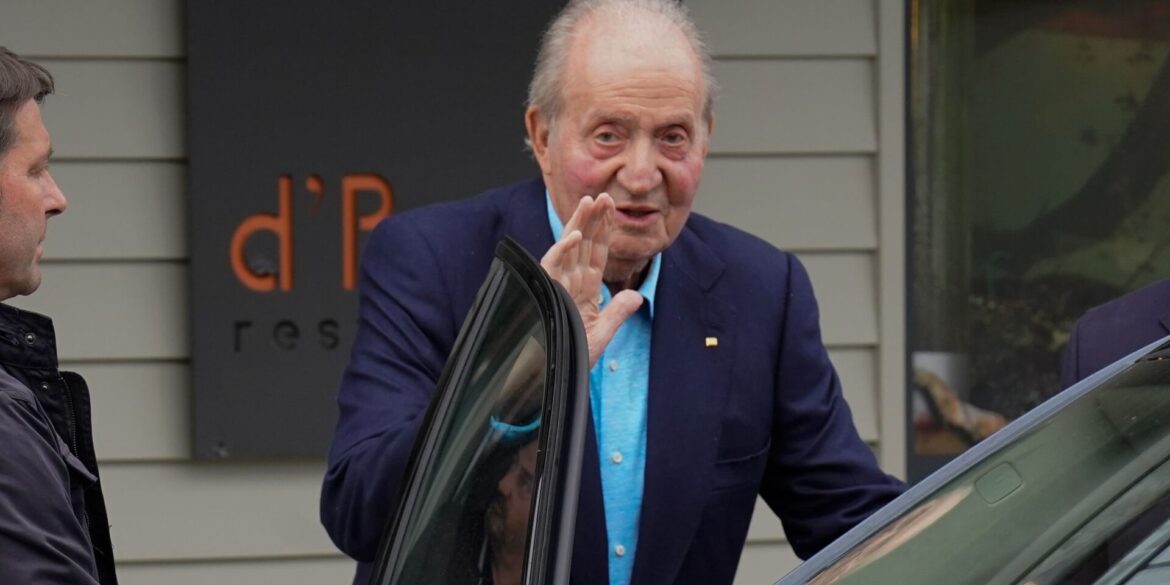 Bei den Feiern zum 50. Jahrestag seiner Thronbesteigung wird Juan Carlos in Spanien nur Zaungast sein. (Archivfoto)