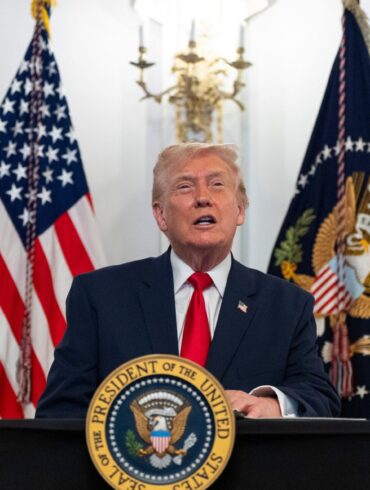 Eine Nationalgardistin ist laut US-Präsident Donald Trump ihren Verletzungen erlegen.