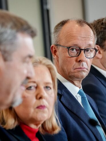 Auch die ältere Generation sieht die Rentenpolitik der Bundesregierung kritisch. (Archivbild)