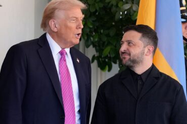 Mit einem ohne Beteiligung Kiews ausgearbeiteten US-Friedensplan konfrontiert, signalisiert der ukrainische Präsident Wolodymyr Selenskyj Gesprächsbereitschaft. (Archivbild)