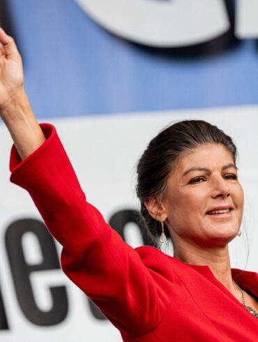 Sahra Wagenknecht hat bisher offen gelassen, ob sie als Chefin der nach ihr benannten Partei weitermachen möchte. (Archivbild)