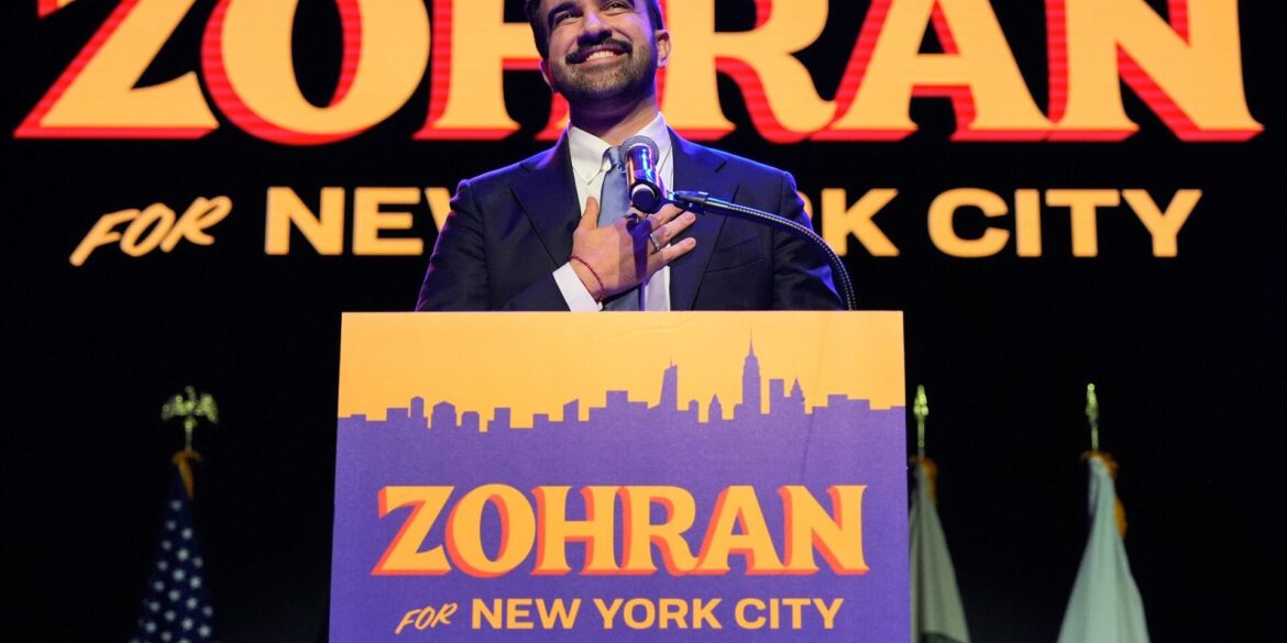 Zohran Mamdani wird neuer Bürgermeister von New York.