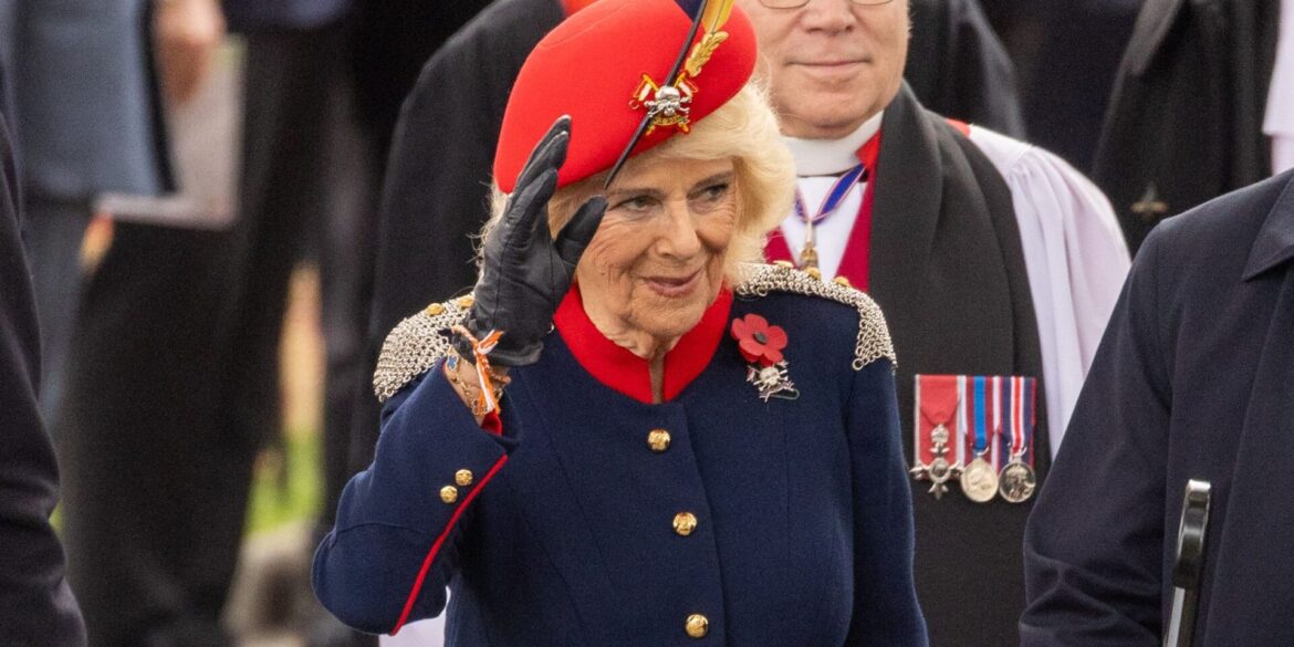 Königin Camilla besucht Zeremonie zu Ehren gefallener Soldaten in Westminster Abbey.