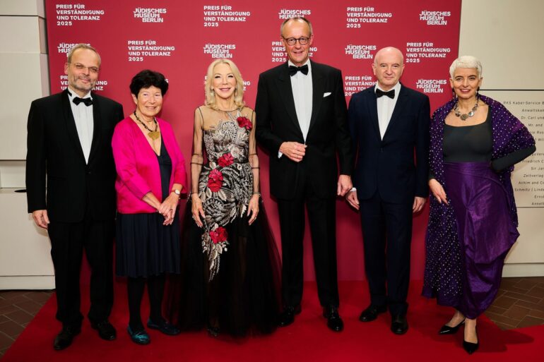 Der Preis für Verständigung und Toleranz geht in diesem Jahr an die ehemalige US-Botschafterin Amy Gutmann und den Physiker Daniel Zajfman