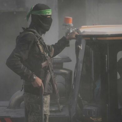 Bewaffnetes Mitglied der islamistischen Terrororganisation Hamas im Gazastreifen.