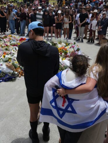 In Australien herrscht am Tag nach dem verheerenden Anschlag tiefer Schock.