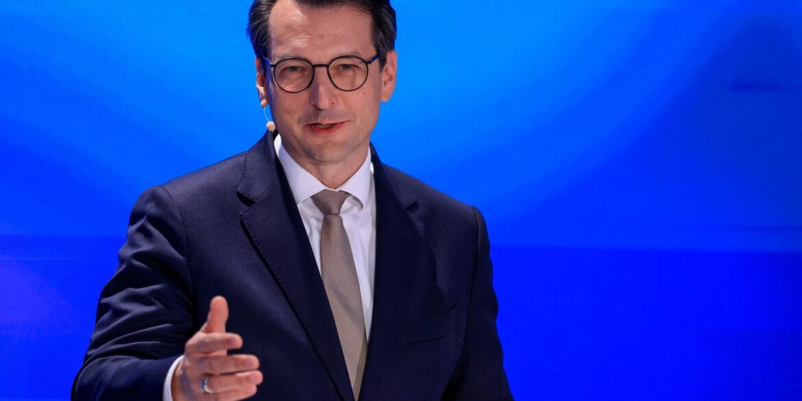 Noch ist Milan Nedeljkovic Produktionsvorstand bei BMW - kommendes Jahr soll er an die Spitze des Unternehmens aufrücken. (Archivbild)
