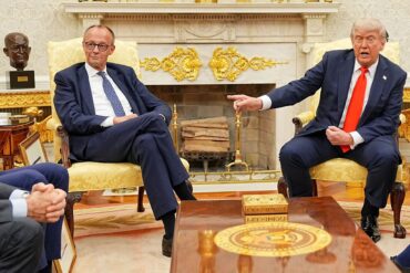 Sieht in europäischen Spitzenpolitikern wie Friedrich Merz offensichtlich eine indirekte Gefahr für amerikanische Interessen: US-Präsident Donald Trump. (Archivbild)