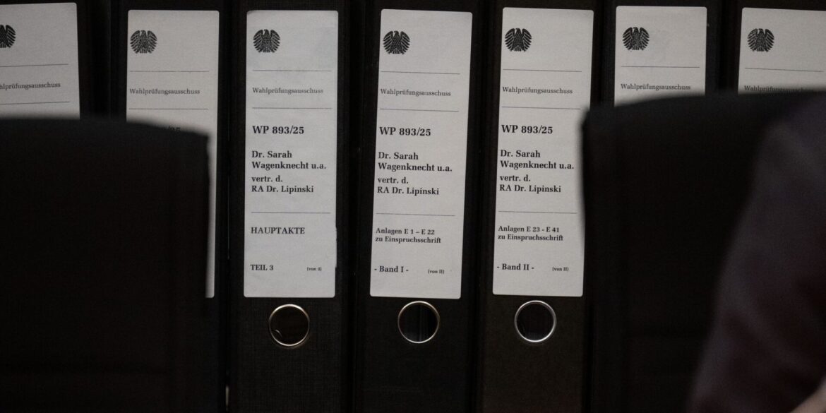 Das BSW hatte sehr viel Material zusammengetragen, um seine Einsprüche zu begründen. (Archivbild)