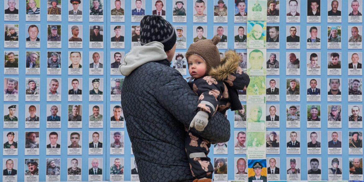 Die Ukraine hat viele Tote zu beklagen und wartet sehnlich auf Frieden.