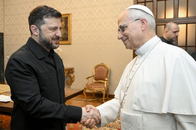 In Rom traf Selenskyj zunächst Papst Leo.