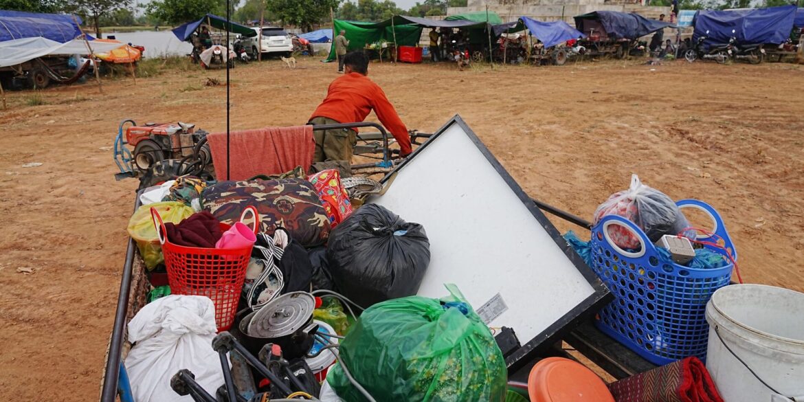 Die Kämpfe entlang der 800 Kilometer langen Grenze zwischen Thailand und Kambodscha treiben zahlreiche Einwohner in die Flucht.