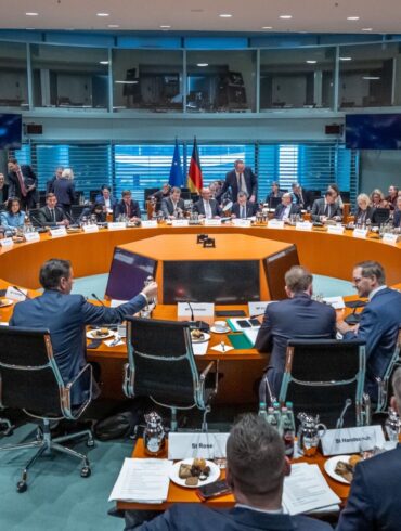 Bund und Länder vertagen Lösung im Finanzstreit.