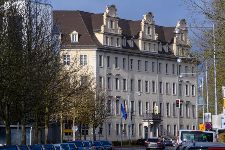 In Magdeburg wurde am Freitag ein 21-Jähriger in Gewahrsam genommen. (Archivbild)