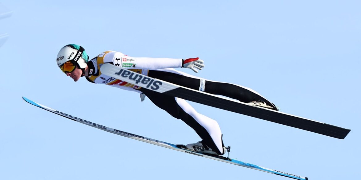 Domen Prevc fliegt in Garmisch-Partenkirchen zum Sieg.