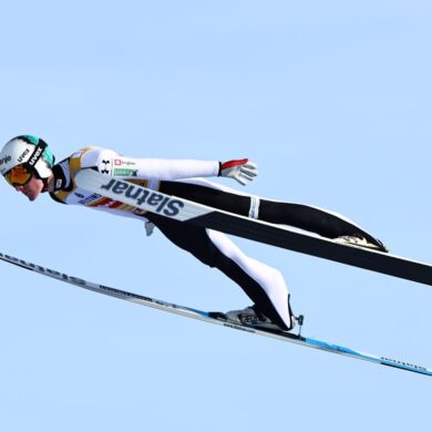 Domen Prevc fliegt in Garmisch-Partenkirchen zum Sieg.