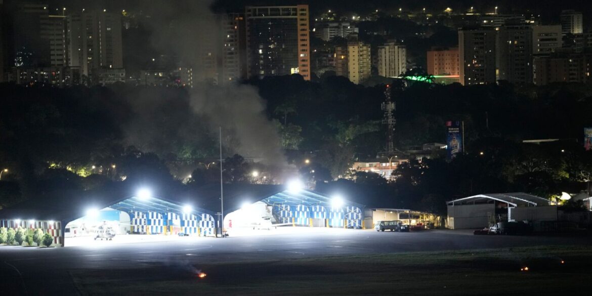 Aus der venezolanischen Hauptstadt Caracas wurde eine Reihe von Explosionen gemeldet.