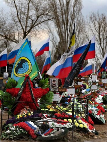 Nach Schätzung von US-Forschern sind bislang 325.000 russische Soldaten im Angriffskrieg gegen die Ukraine getötet worden. (Archivbild)