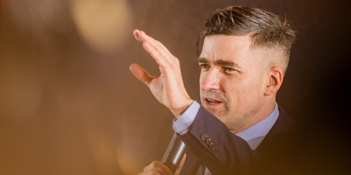 Martin Sellner gilt als Vordenker und Leitfigur der Identitären Bewegung. (Archivbild)