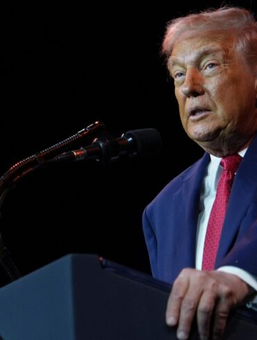 Trump kündigt Ölkauf an.