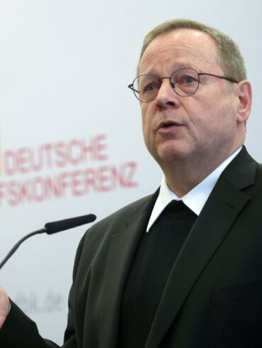 Bischof Bätzing steht für eine zweite Amtszeit als Vorsitzender der Bischofskonferenz nicht zur Verfügung. (Archivbild)