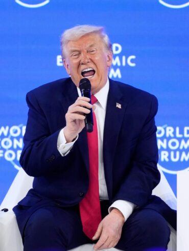 US-Präsident Donald Trump spricht rund 70 Minuten in Davos.