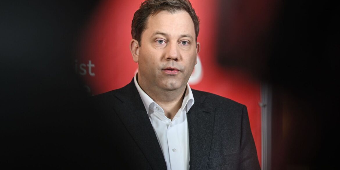 Klingbeil reist zu einem Finanzminister-Treffen. (Archivbild)
