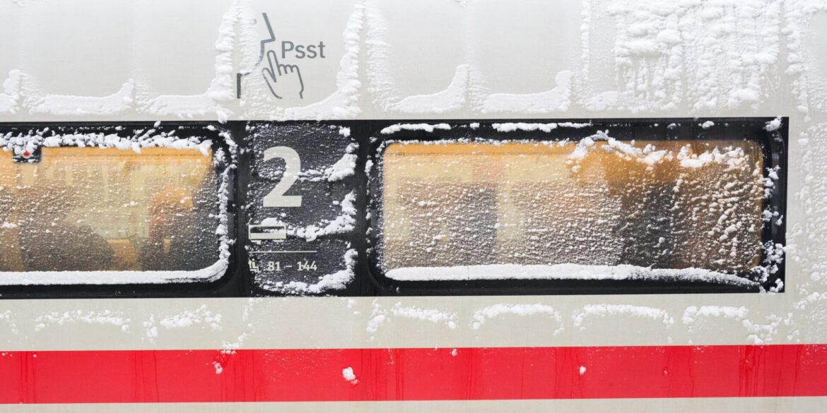 Sturmtief «Elli» hat den Bahnverkehr in Norddeutschland zum Erliegen gebracht.
