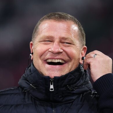 Sportchef Max Eberl äußerte sich zu mehreren Vertragsgesprächen der Bayern.