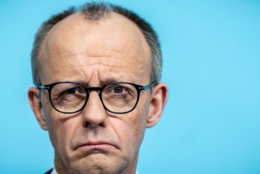 Merz bleibt bei seiner Strategie, eine harte Konfrontation mit Trump zu vermeiden.