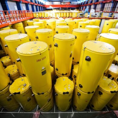 Um diesen Atommüll geht es. Er soll von Jülich ins 170 Kilometer entfernte Ahaus transportiert werden. (Archivbild)
