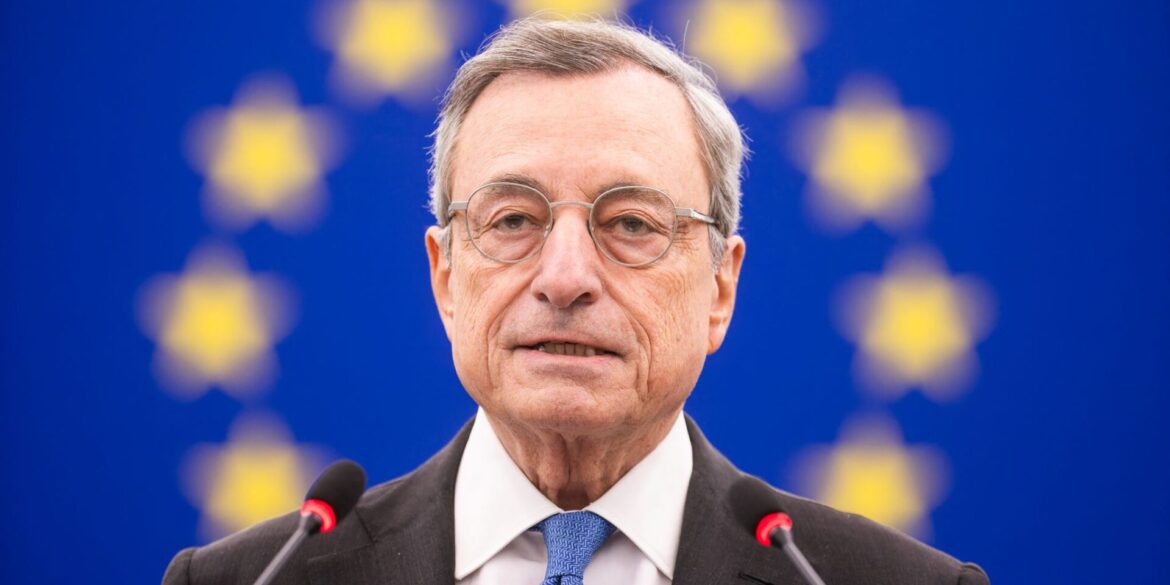 Der ehemalige Präsident der Europäischen Zentralbank (EZB) und frühere italienische Ministerpräsident Mario Draghi wird mit dem Karlspreis 2026 ausgezeichnet (Archivbild).