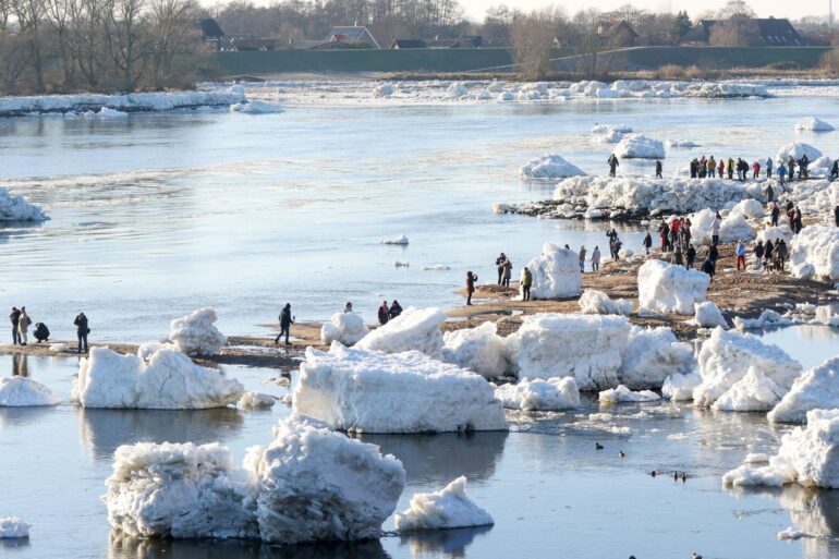 Eisberge auf der Elbe