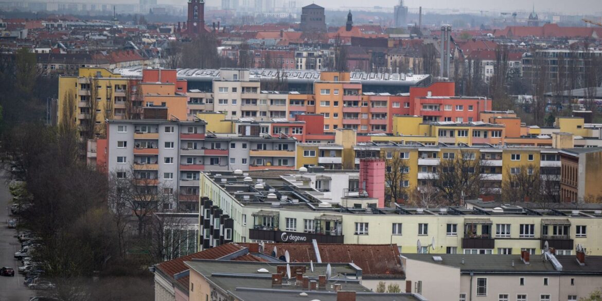 Wo die Mietpreisbremse gilt, die für Gebiete mit angespanntem Wohnungsmarkt gedacht ist, legen die Länder fest. (Symbolbild)