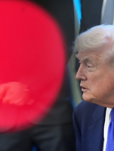 Anlass der neuen Eskalation ist ein Bericht der «New York Times» über den Streit zwischen Regierung und Universität, den Trump als «völlig falsch» bezeichnete.