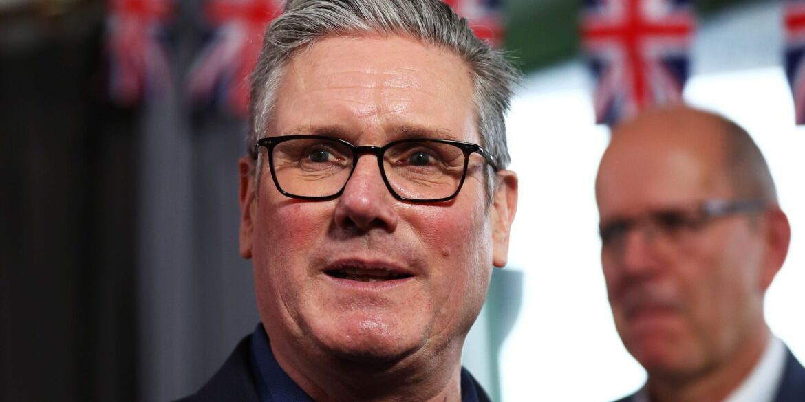 Der britische Premierminister hat die schwerste Krise seiner bisherigen Amtszeit überstanden - zumindest vorerst. (Archivbild)