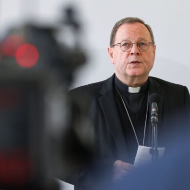 In Würzburg will die Deutsche Bischofskonferenz einen neuen Vorsitzenden wählen. Derzeitiger Amtsinhaber ist Georg Bätzing.