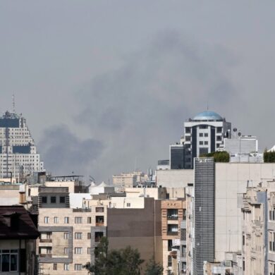 Israel und die USA greifen den Iran an