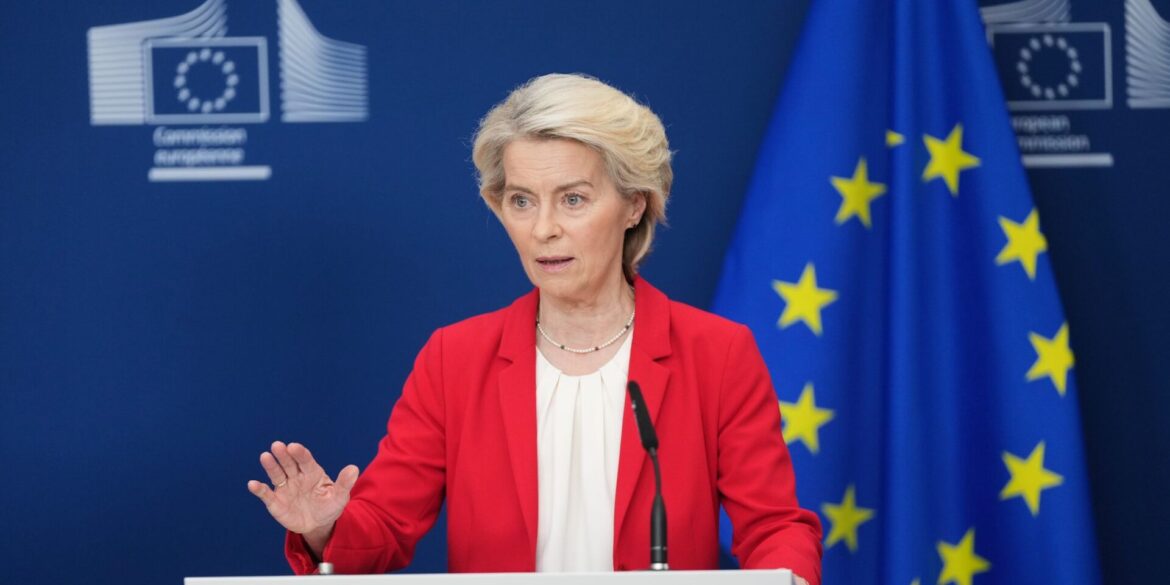 Druck ist die einzige Sprache, die Russland versteht, sagt EU-Kommissionspräsidentin Ursula von der Leyen. (Archivbild)