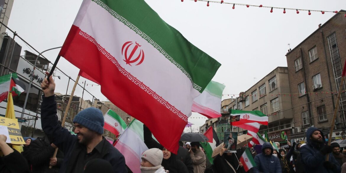Demonstranten feiern den antiisraelischen Al-Kuds-Tag