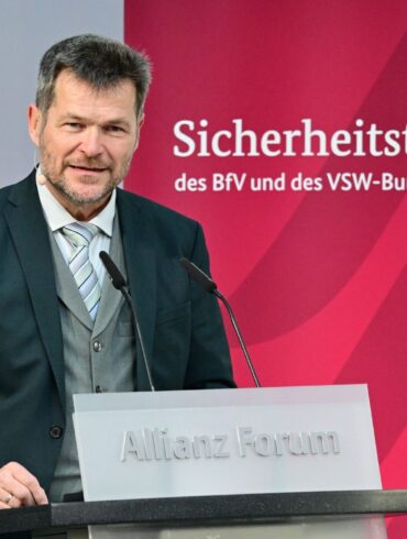 «Die Dynamik der Bedrohungen erforderte schnellere Fortschritte», sagt der Präsident des Verbandes für Sicherheit in der Wirtschaft, Johannes Strümpfel.