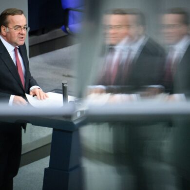 Verteidigungsminister Pistorius (SPD) stellt klar, dass sich Deutschland nicht am Iran-Krieg beteiligt.