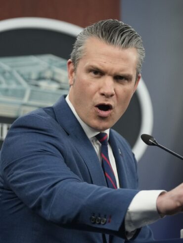 US-Verteidigungsminister Pete Hegseth äußert sich zum Krieg mit dem Iran. (Archivbild)